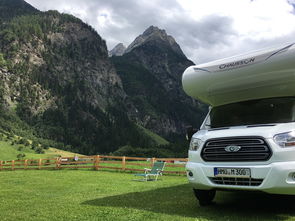 乐鱼电竞-全国高山越野赛选手挑战极限天气，2021崀山越野赛